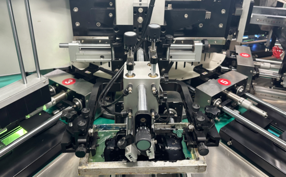 Máy in lụa UV tự động CNC cho hộp đựng, 70 chiếc/phút, 2 màu