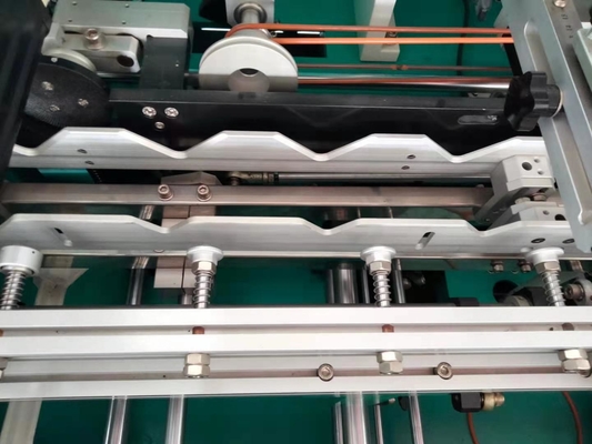 Máy in chai UV điều khiển Servo Máy in màn hình nhiều màu với nhãn dập nóng